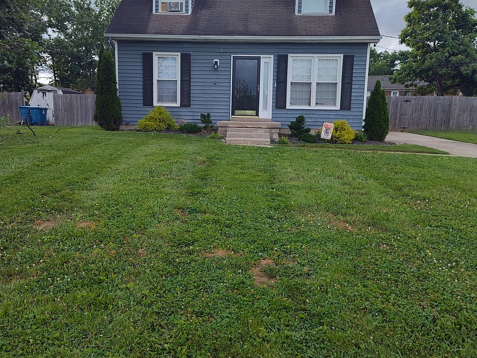 1st image of 104 Holly Ct