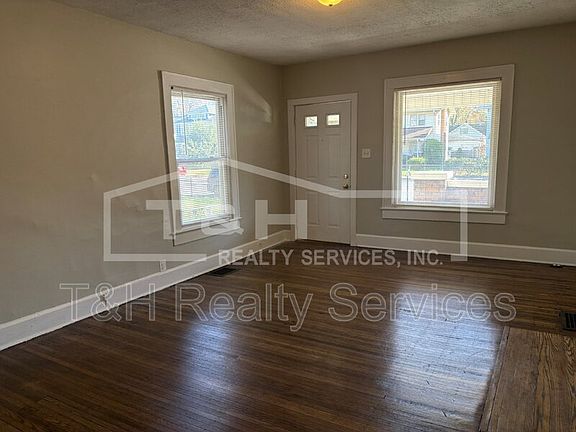 5th image of 3328 N College Ave