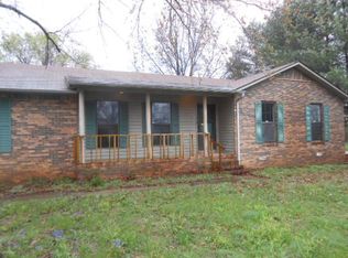 106 Oak Tree Dr, Oak Grove, KY 42262