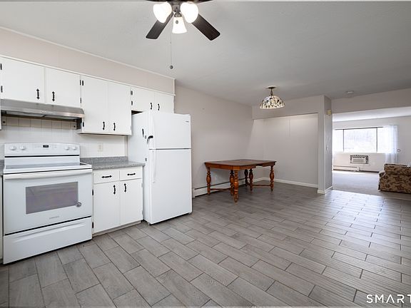 4th image of 184 Kaynor Drive #D