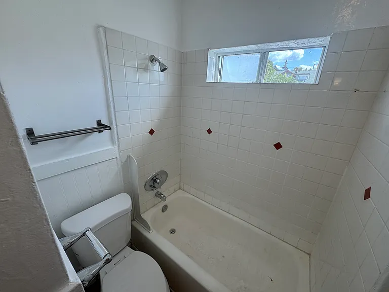 3929 Melrose Ave #3929 — Photo 10