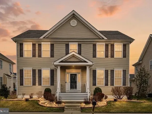 6 Alluvial Dr, Chesterfield, NJ 08515