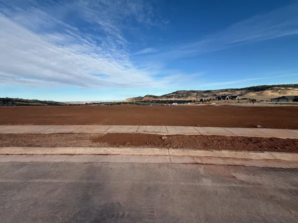 2796 SW Eetclover Cir, Spearfish, SD 57783