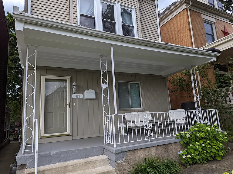 621 Kirtland St — Photo 2