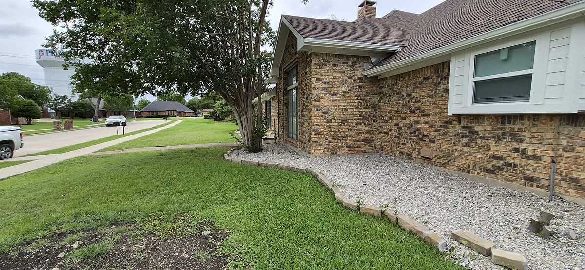 Building Photo - 4201 Dundee Ln