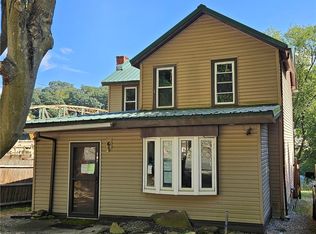 107 High St, Avonmore, PA 15618