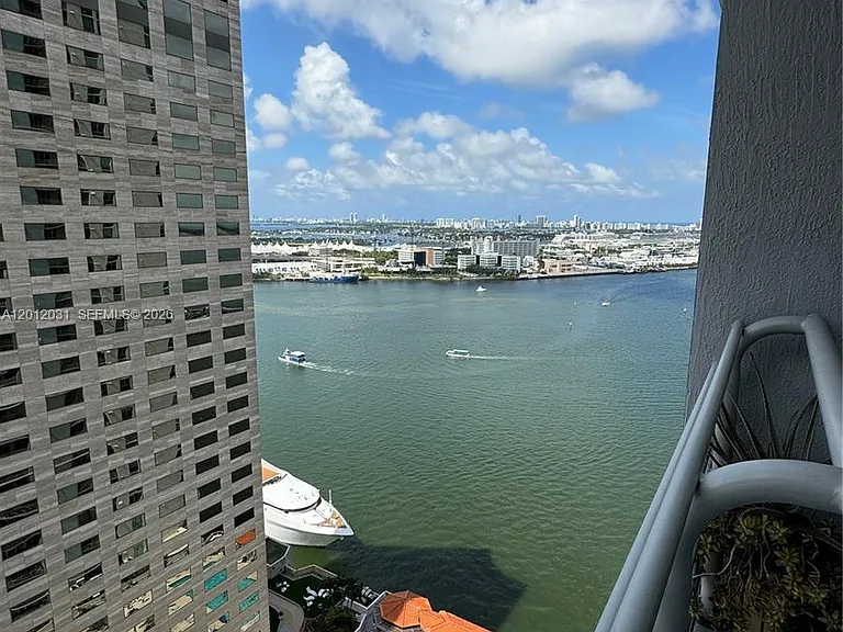335 Biscayne Blvd #2900 — Photo 33