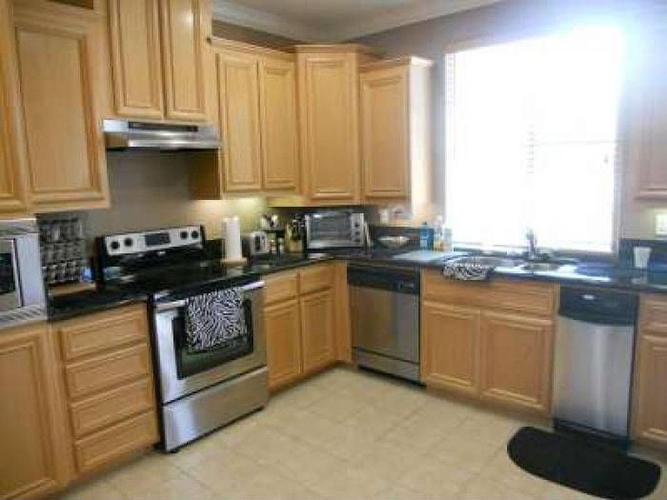 1st image of 1009 Venice Ln