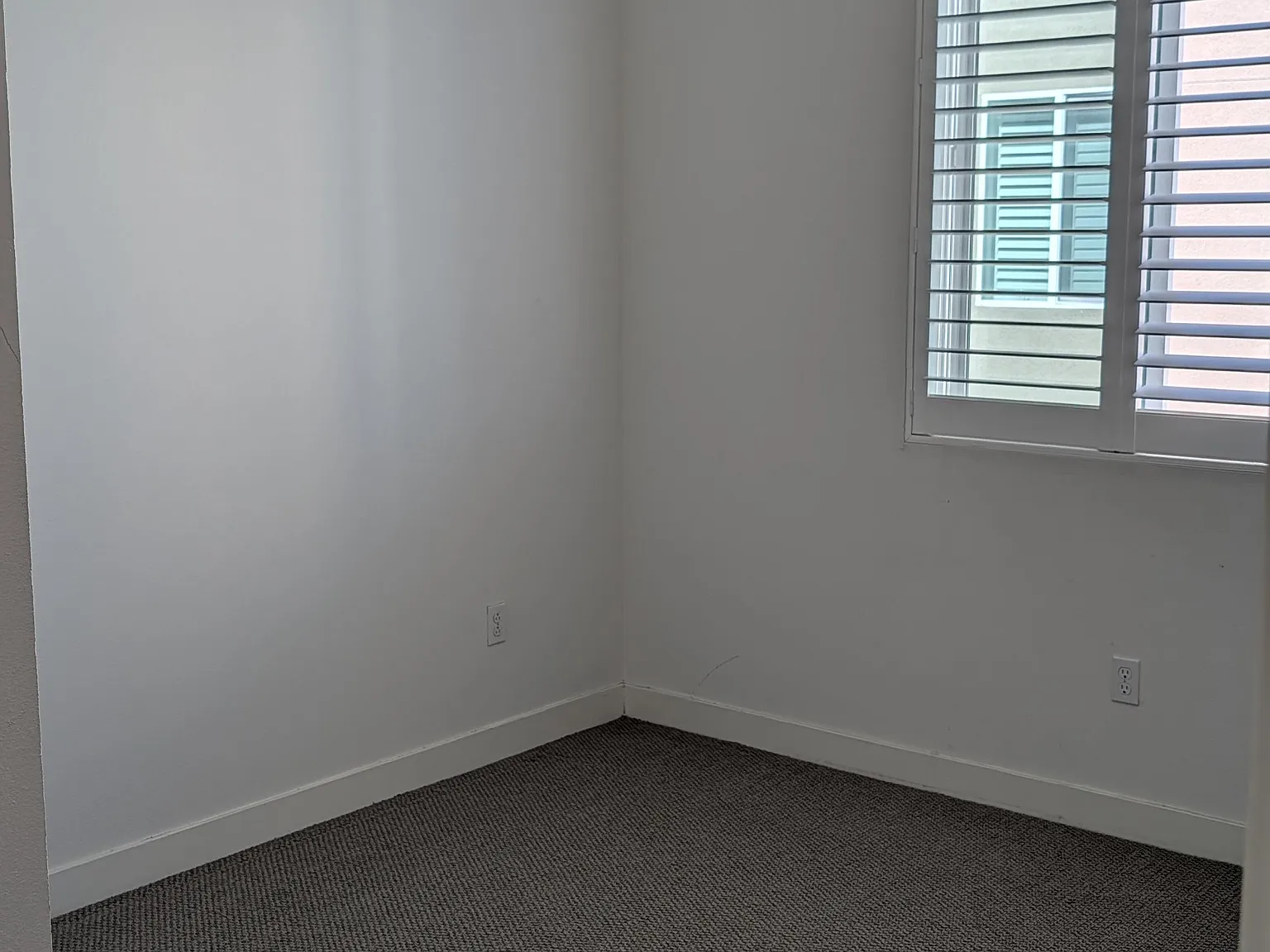 3 bed, 2.5 bath, 1570 sqft, $1,400 — Photo 1