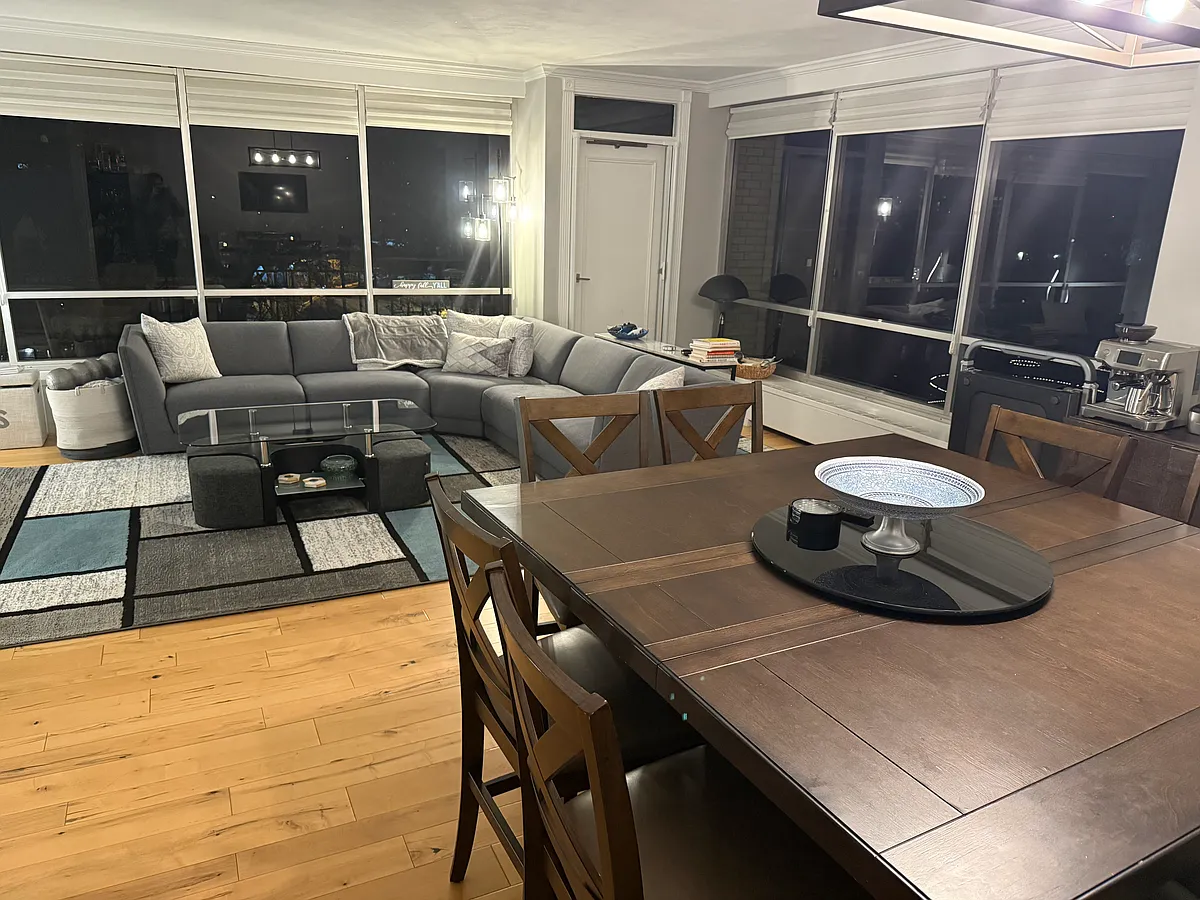 Building Photo - 4501 Lindell Blvd #4B