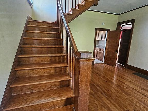 14th image of 156 Claude Ln