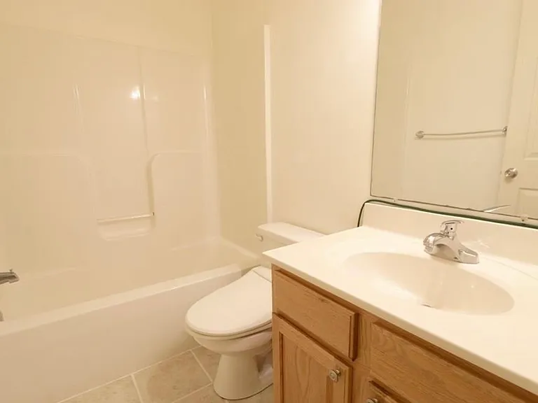 104 Jules Dr — Photo 9