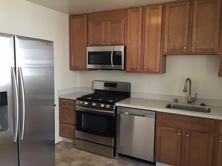 1537 Santa Clara Ave #D — Photo 10