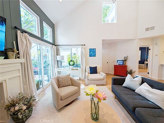 4th image of 631 Springbrook N