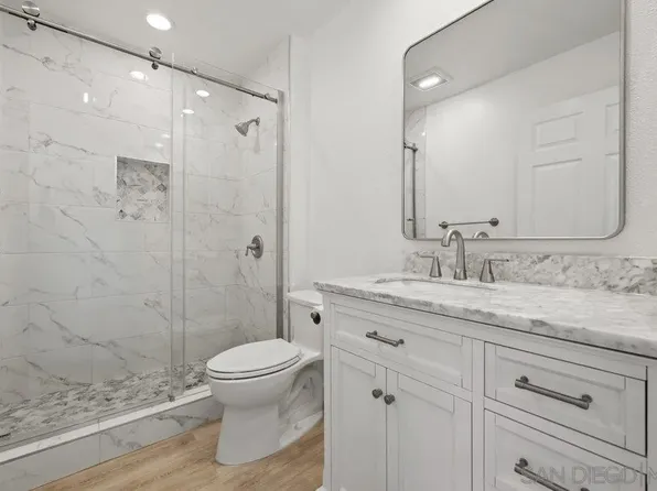 155 Rosebay Dr APT 40, Encinitas, CA 92024