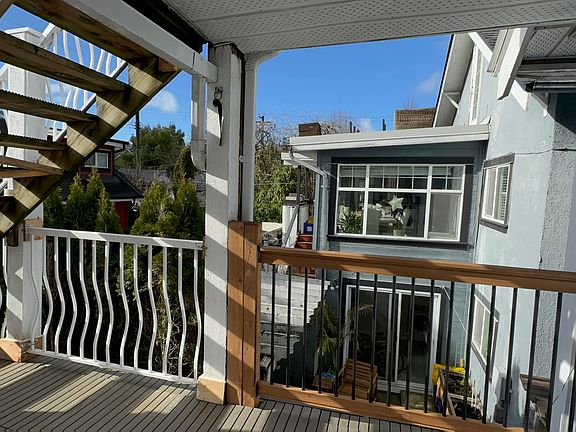 5th image of 870 W 19th Ave #17