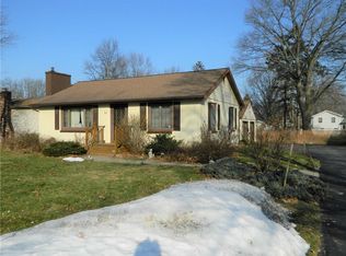 68 Straub Rd, Rochester, NY 14626