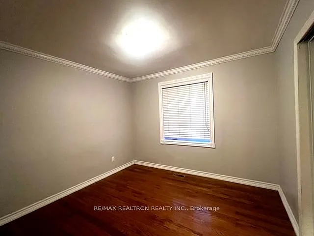 27 Safari St — Photo 9