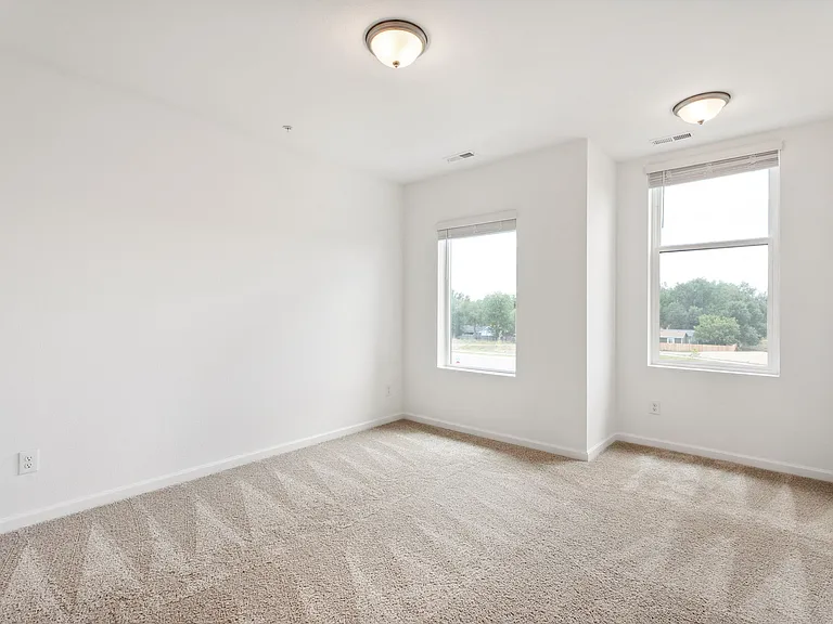 869 Birdwhistle Ln #5 — Photo 13