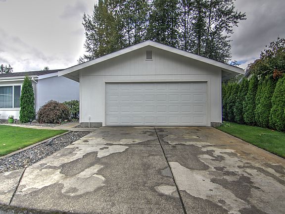 3rd image of 6626 241st Ave E