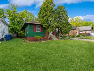911 Broadway Ave, North Chicago, IL, 60064