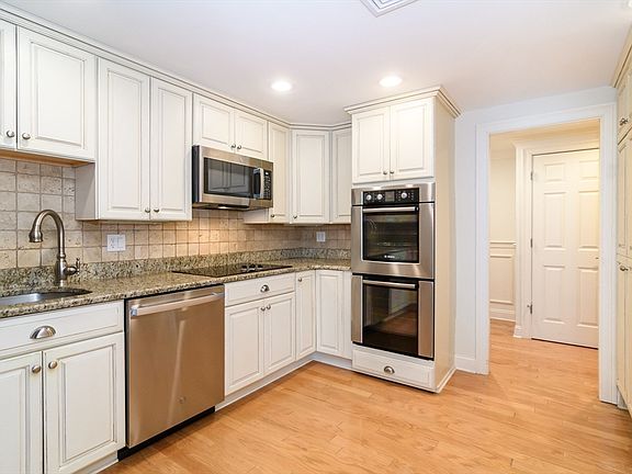 5th image of 85 Grove St APT 306