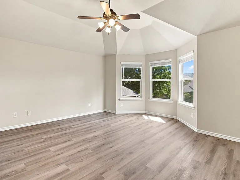 8009 Riverwalk Trl — Photo 5