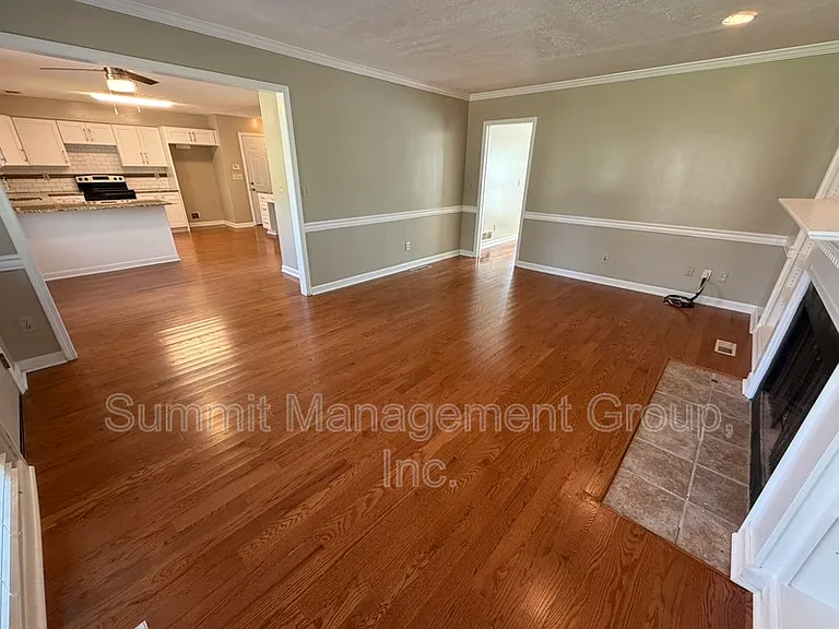 1611 Ellington Rd SE — Photo 11