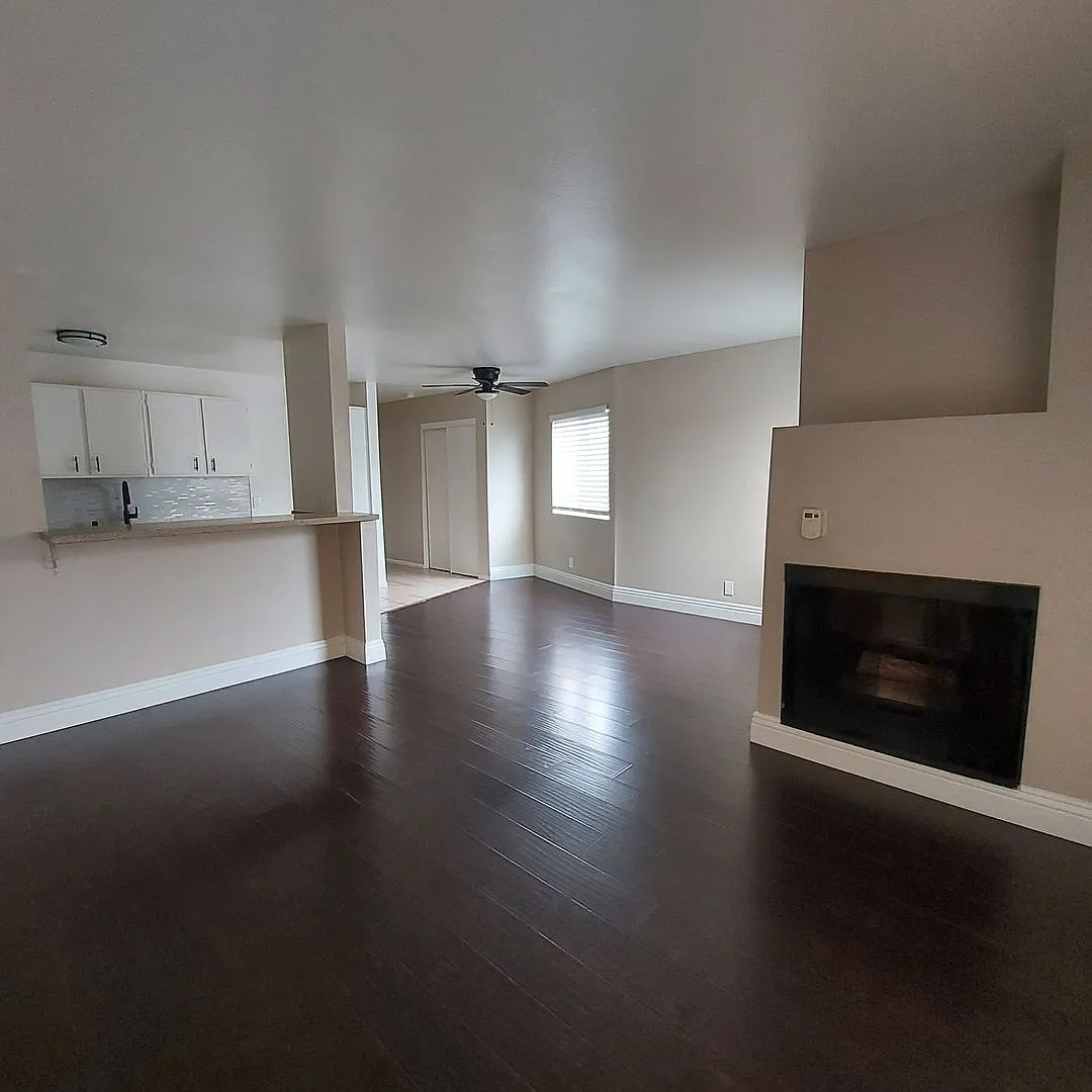 1053 Euclid Ave — Photo 2