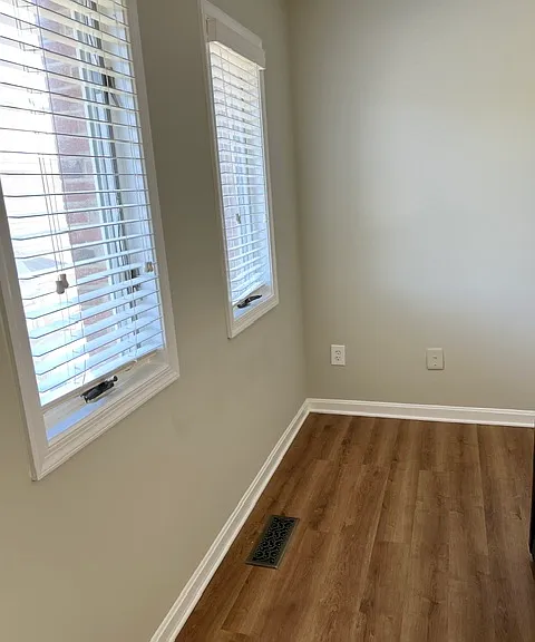 1105 N Taylor St — Photo 42