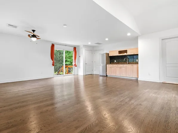 20 Somerset Rd #1, Norwood, NJ 07648