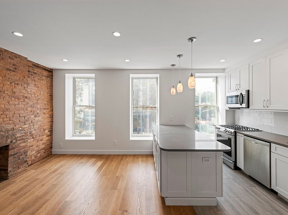1st image of 463 6th Ave #1