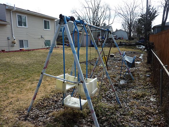 3rd image of 26 Vantroba Dr
