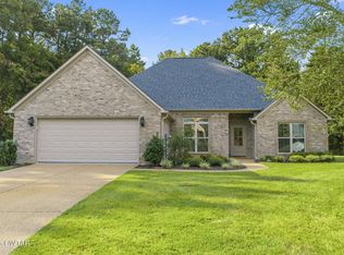 145 Silverdale Cv, Jackson, TN 38305