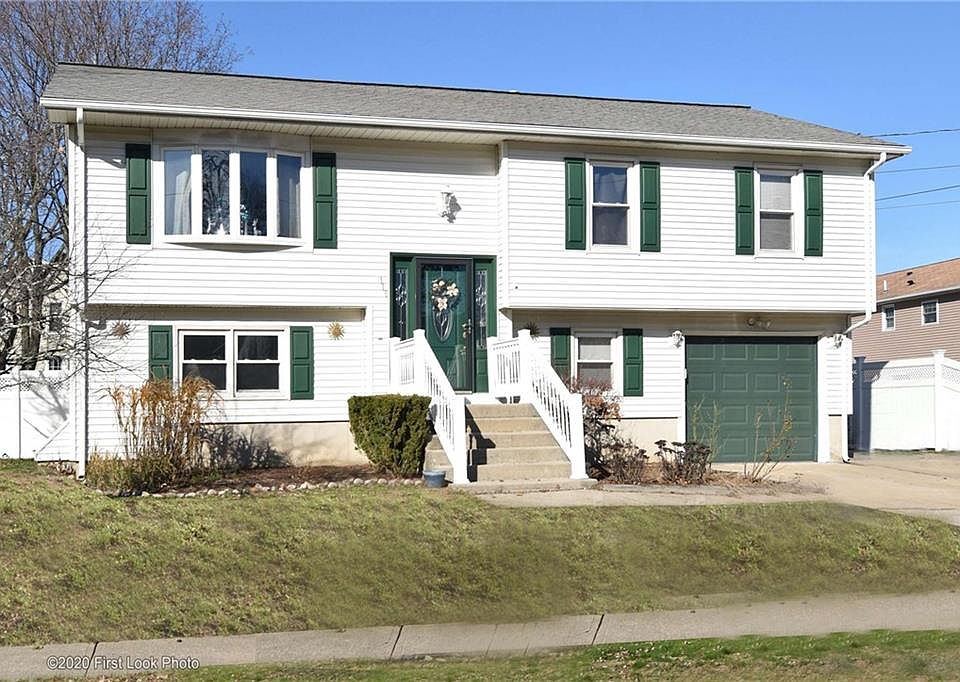 1st image of 115 Eastgate Dr