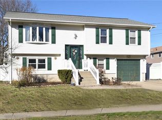 115 Eastgate Dr, Warwick, RI 02886