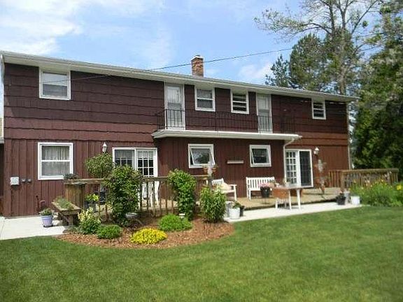2nd image of 2321 N 29th St #2323