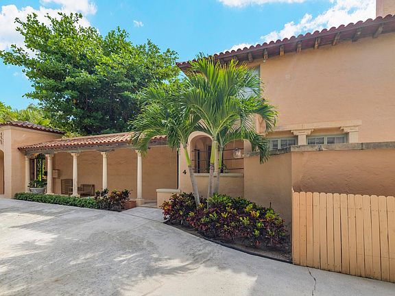 3rd image of 200 N Ocean Boulevard #4