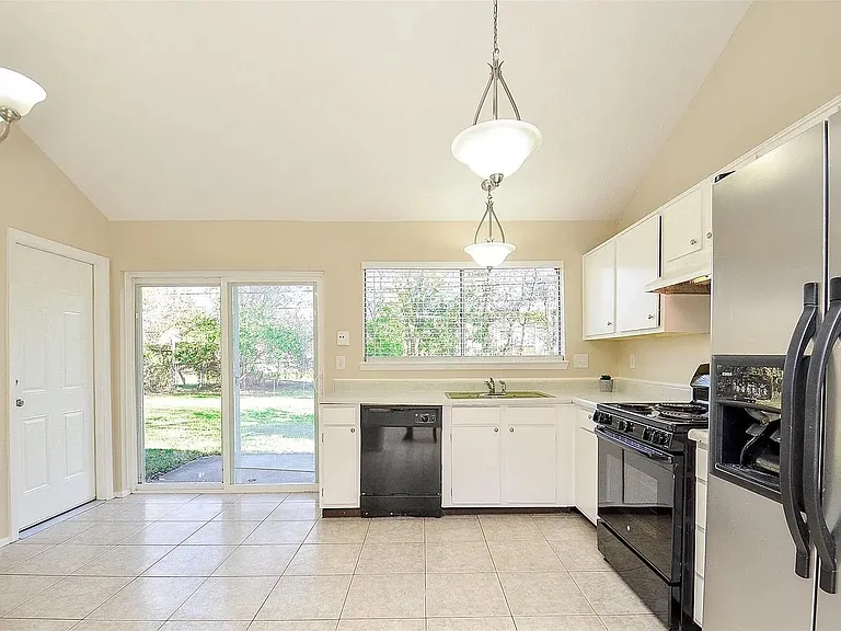 10119 Leawood Blvd — Photo 7