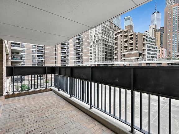 4th image of 66 Frankfort St APT 5J