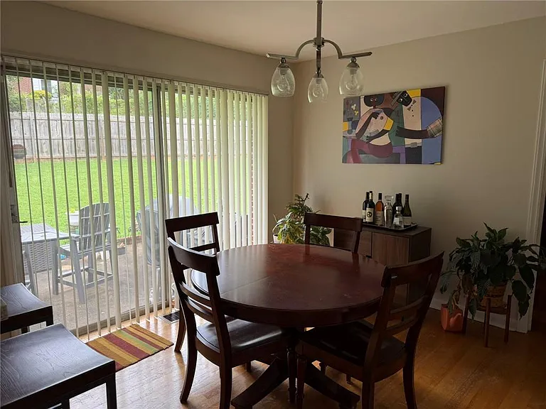2465 Miriam Ln — Photo 17