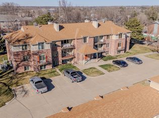 4321 S 58th St APT 7, Lincoln, NE 68516