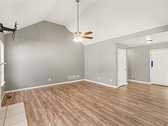 3rd image of 170 Double D Rd