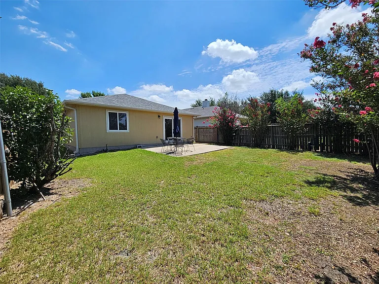 16721 Hamilton Point Cir — Photo 28