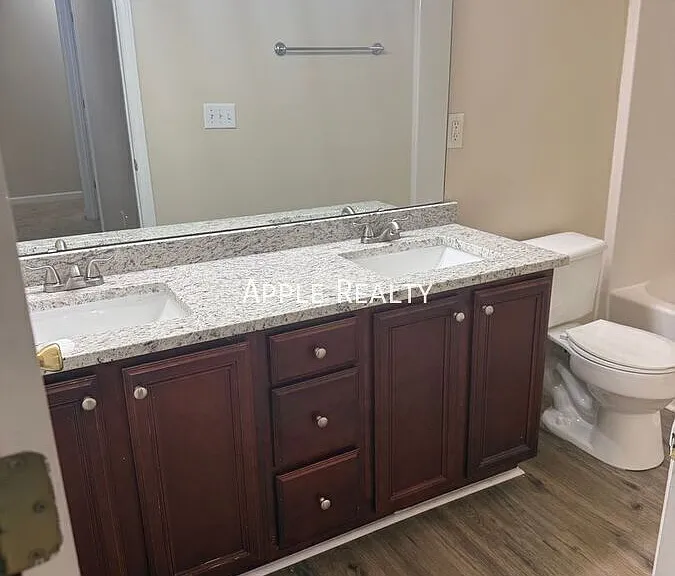 202 Allen St #B — Photo 25
