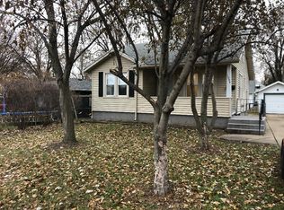 1004 S 12th St, Pekin, IL 61554