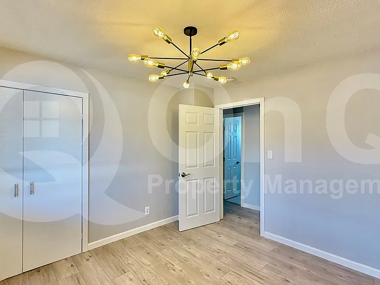 4401 N 12th St #204 — Photo 8