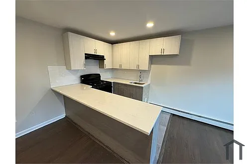 126 Elmwood Ave Photo 1