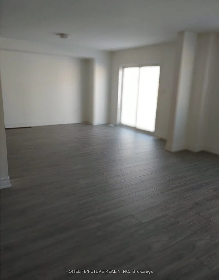 4 bed, $2,850 — Photo 3