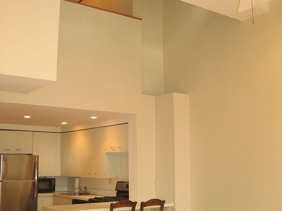 3rd image of 170 E 88th St APT 8C